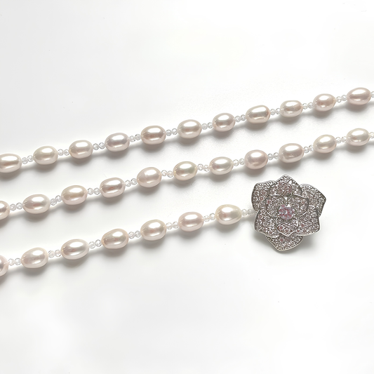 The Anaïs Necklace - 64cm High-Style Adjustable Pearl Lariat with Pave Camellia Motif